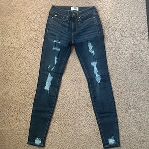 DENIZEN - LEVI’S mid rise jegging WOMEN’S SIZE 3 (26x 30)